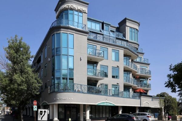 Bright 2-Bedroom Condo for Rent in Kensington NW Calgary (RP339)