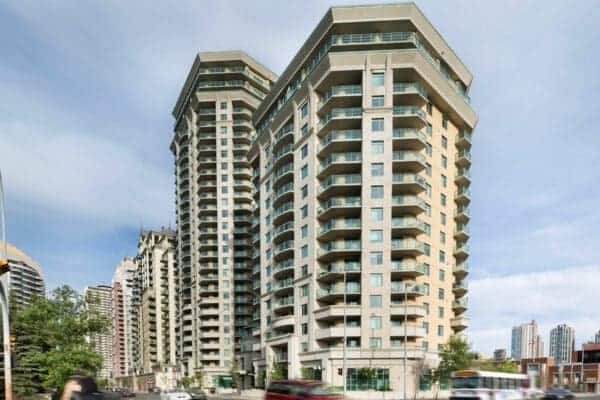 Downtown Calgary 1 Bedroom Condo with Underground Parking (RP415)