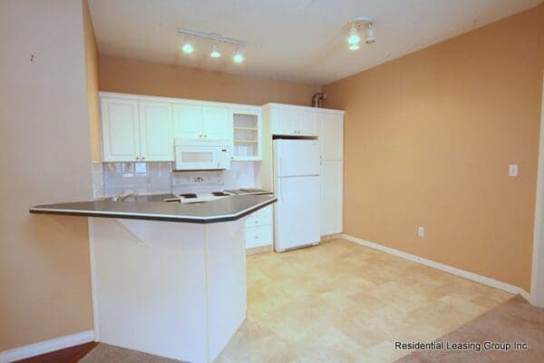 Beautiful Condo in Pavilions of Eau Claire