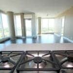 Modern 2-Bed Condo in Arriva | Prime Victoria Park Living (RP444)