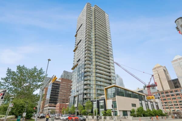 Park Point Luxury Condo | 2 Bed, 2 Bath + Parking (RP446)