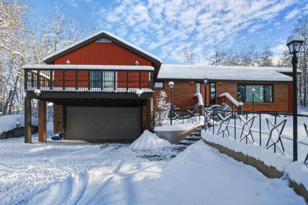 Quiet Acreage Living Near Calgary | 6 Bed Estate Retreat (RP471)