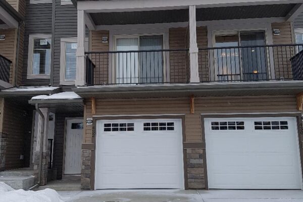 Spacious 3-Bedroom Townhome in Desirable Sage Hill (RP064)