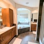 5-Bed + Flex | Oversized Double Garage | Discovery Ridge SW (RP481)
